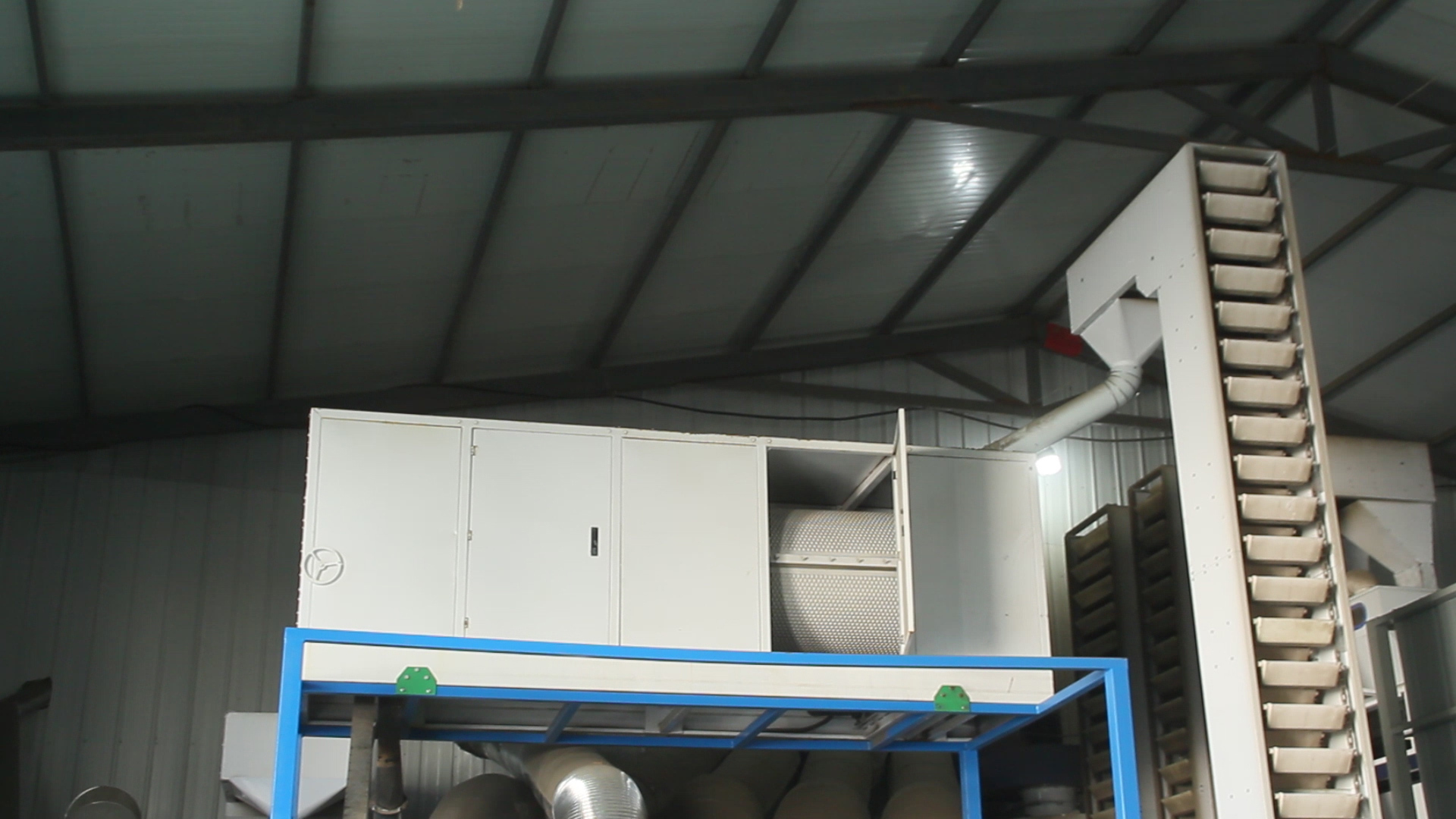 窩眼機(jī).jpg 窩眼機(jī).jpg