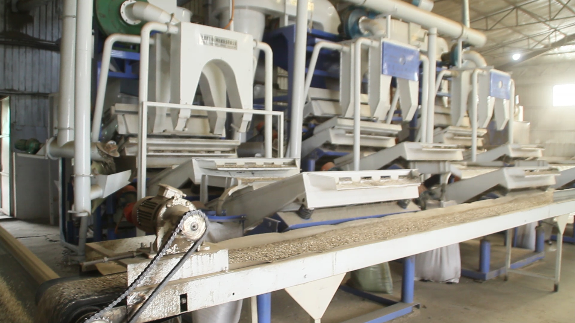 平行輸送機(jī).jpg 平行輸送機(jī).jpg